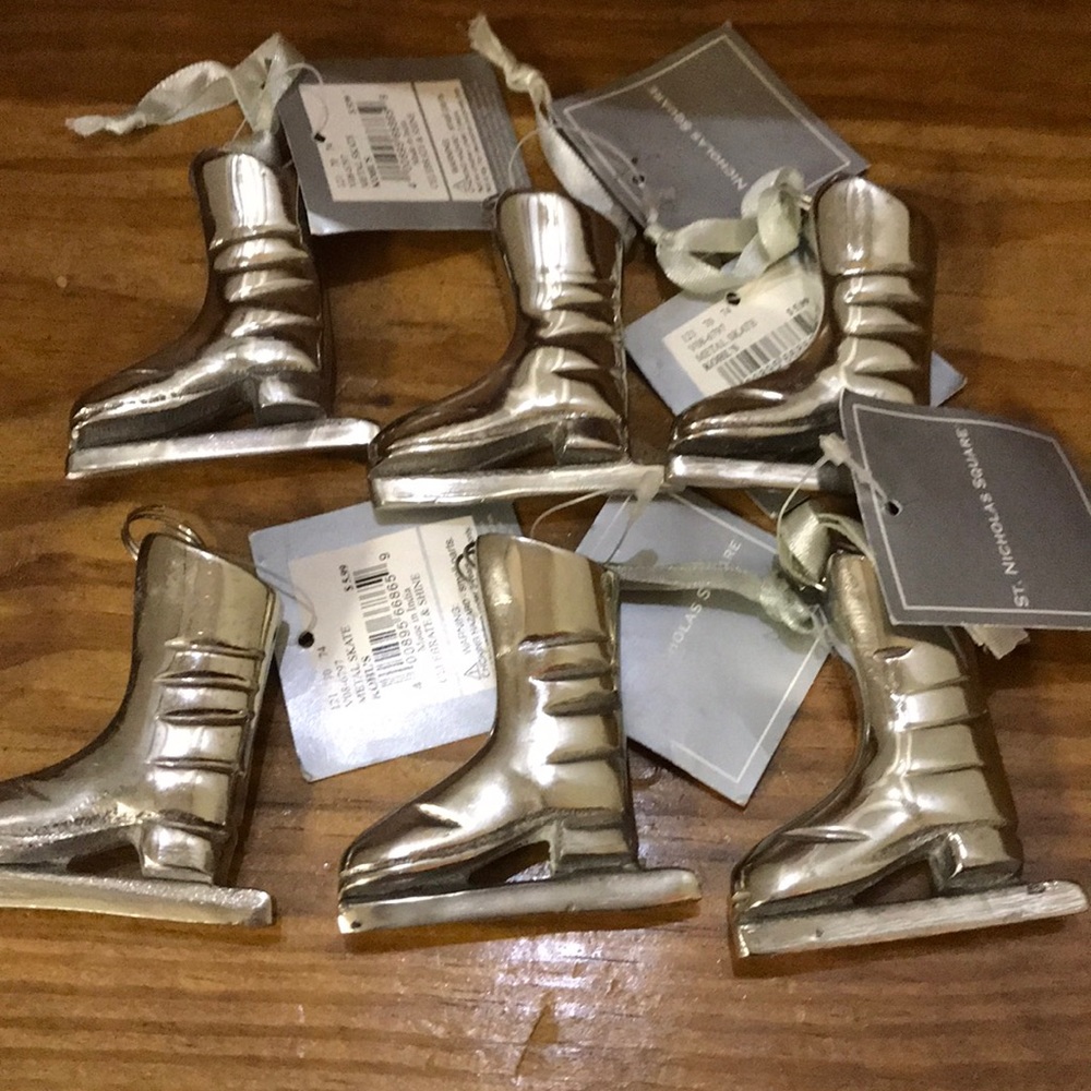 NWT Ice Skate Ornaments